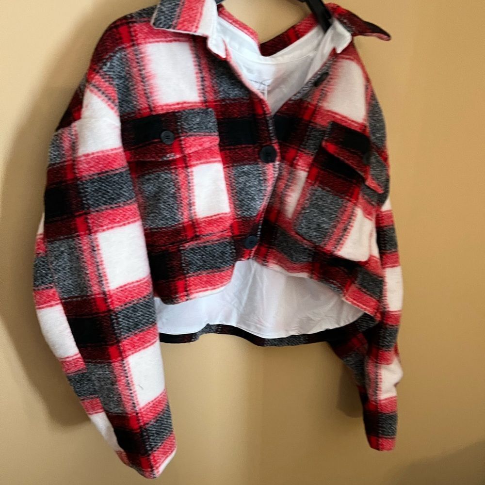 NWT lovers + friends red plaid cropped jacket‎ small